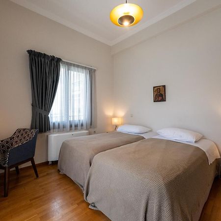 Angelinas Quarters - Kalamata Mediterranean Villas 外观 照片