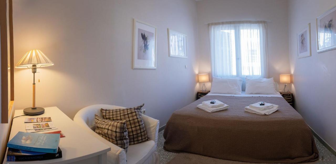 Angelinas Quarters - Kalamata Mediterranean Villas 外观 照片