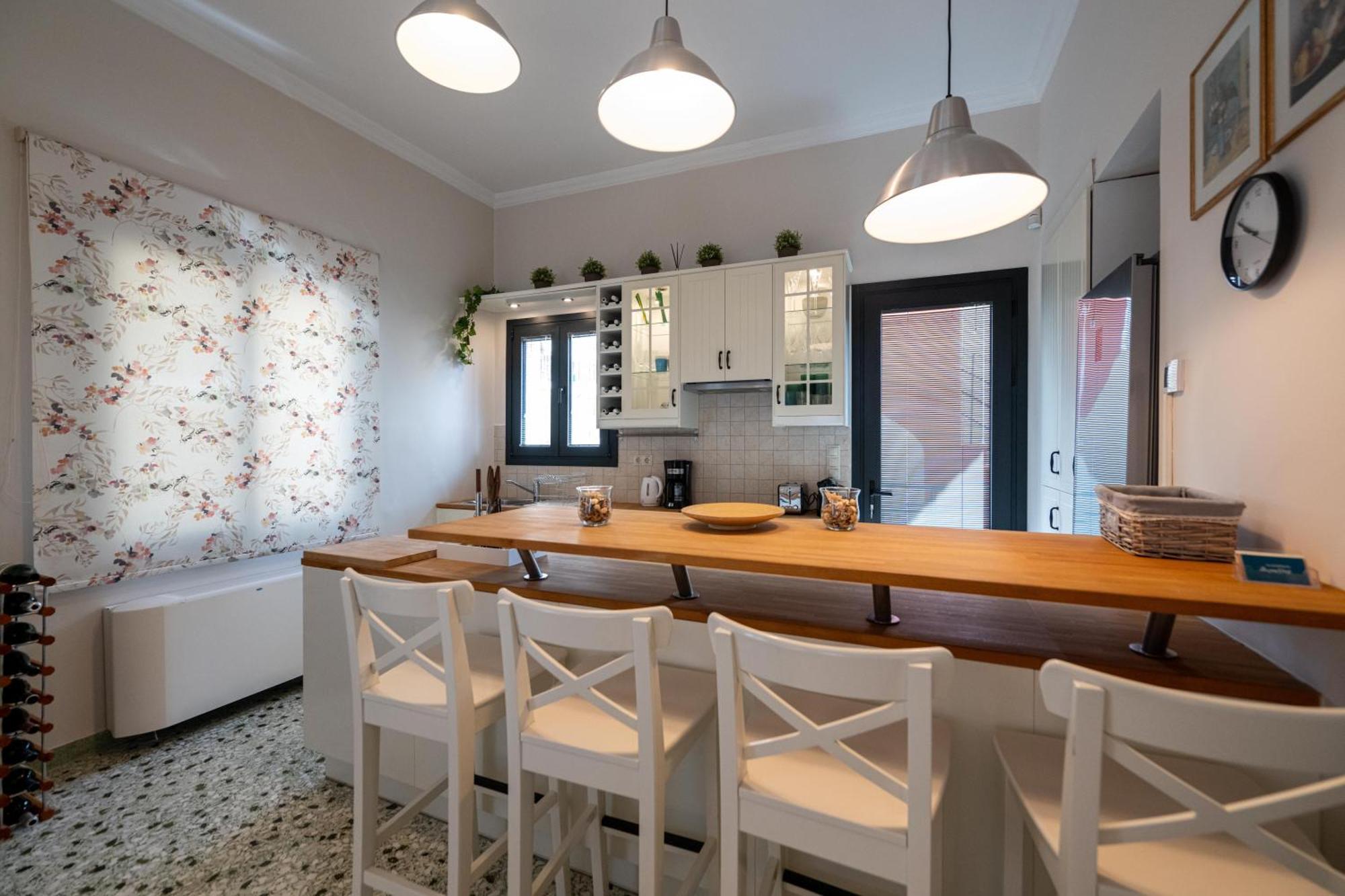 Angelinas Quarters - Kalamata Mediterranean Villas 外观 照片