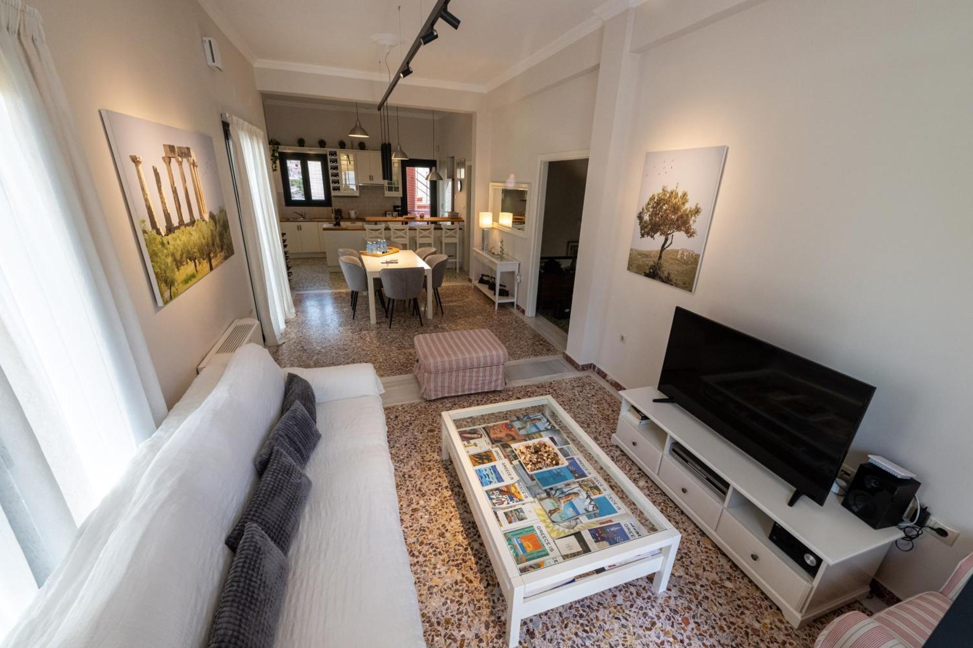 Angelinas Quarters - Kalamata Mediterranean Villas 外观 照片