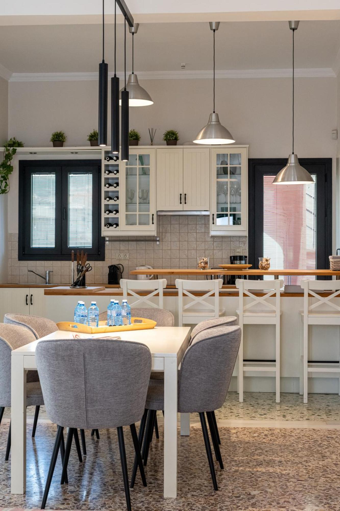 Angelinas Quarters - Kalamata Mediterranean Villas 外观 照片
