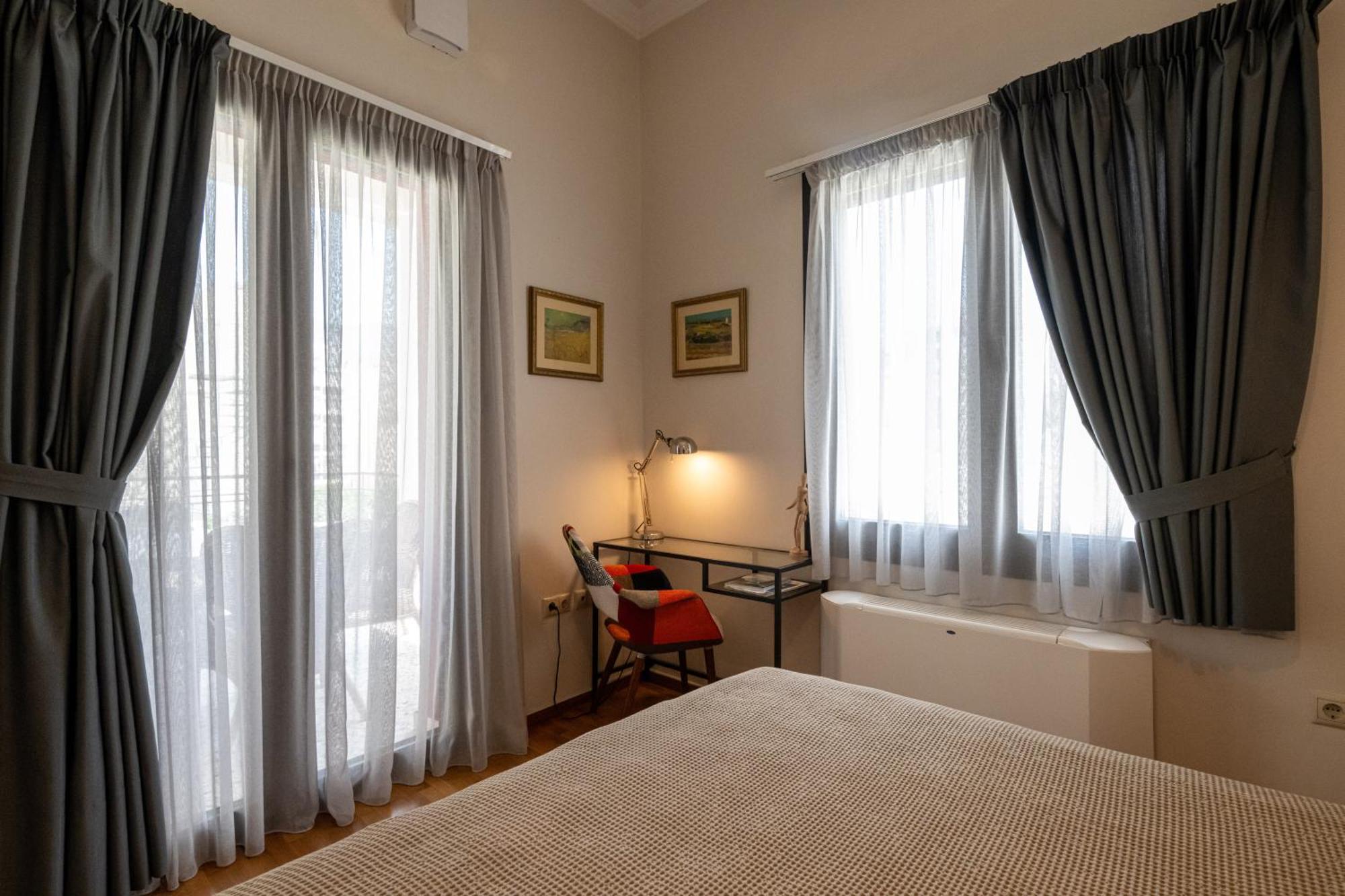Angelinas Quarters - Kalamata Mediterranean Villas 外观 照片